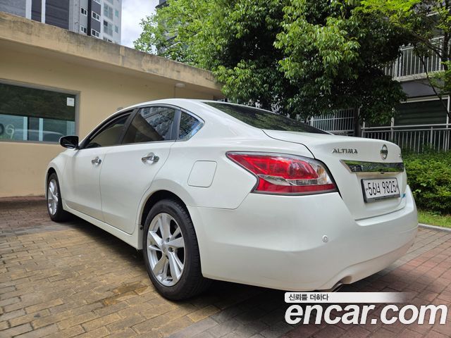 Nissan Altima 2014 — photo 8