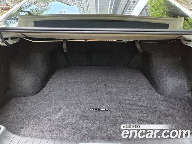 Nissan Altima 2014 — photo 19