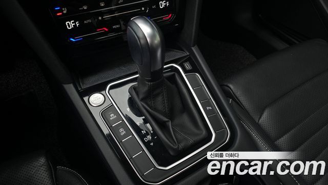 Volkswagen Passat 2022 — photo 9