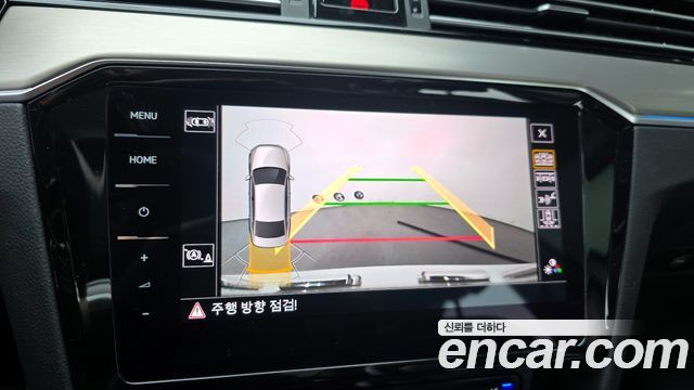 Volkswagen Passat 2022 — photo 15