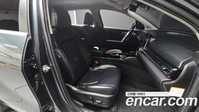 Kia Sportage 2023 — photo 11