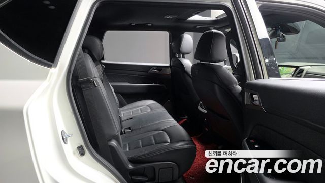 KG Mobility Rexton 2018 — photo 12