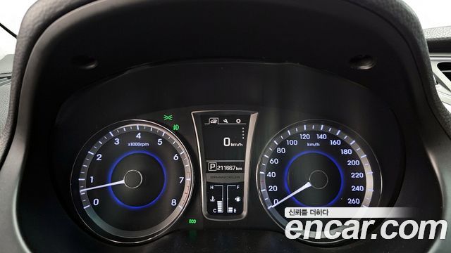 Hyundai Grandeur 2015 — photo 8
