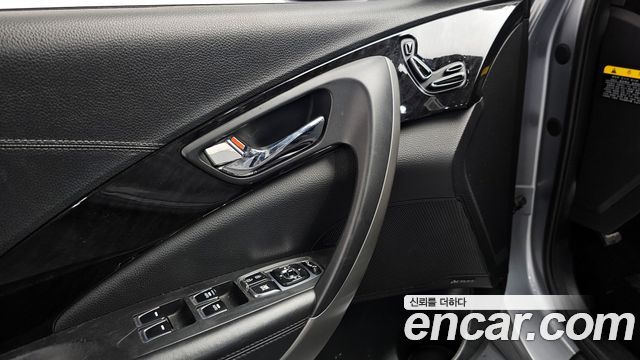 Hyundai Grandeur 2015 — photo 18