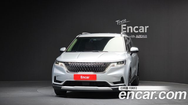 Kia Canival 2023 — photo 3