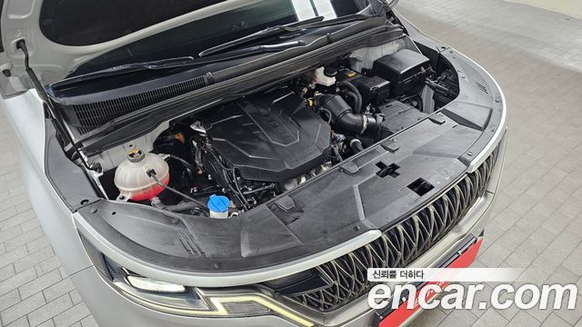 Kia Canival 2023 — photo 6