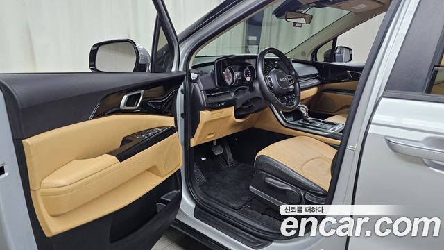 Kia Canival 2023 — photo 10