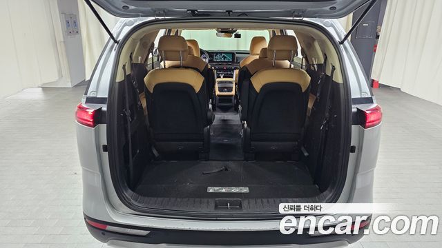 Kia Canival 2023 — photo 20