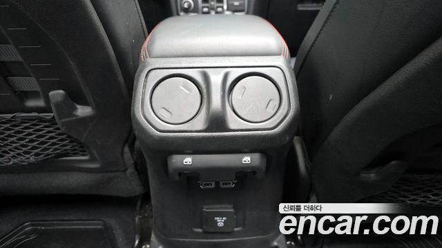 Jeep Wrangler 2020 — photo 19