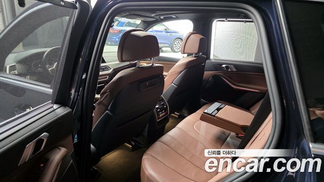 BMW X5 2022 — photo 11