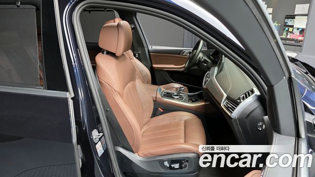 BMW X5 2022 — photo 12