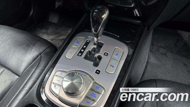 Hyundai Genesis 2012 — photo 9