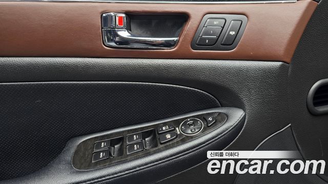 Hyundai Genesis 2012 — photo 17