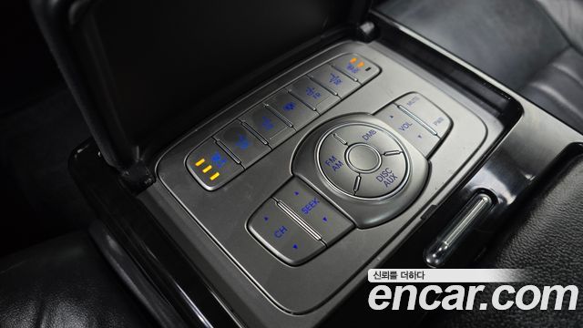 Hyundai Genesis 2012 — photo 19