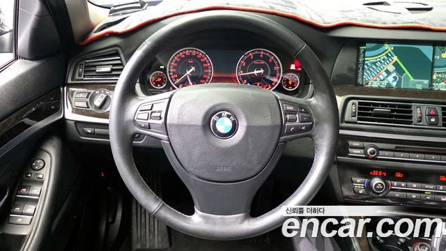 BMW 5-Series 2013 — photo 13