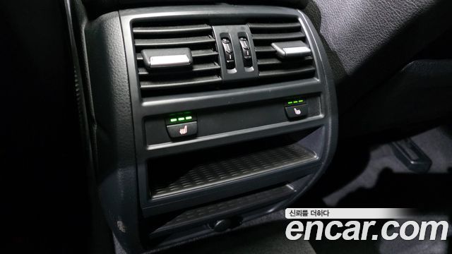 BMW 5-Series 2013 — photo 18