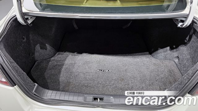Nissan Altima 2016 — photo 20