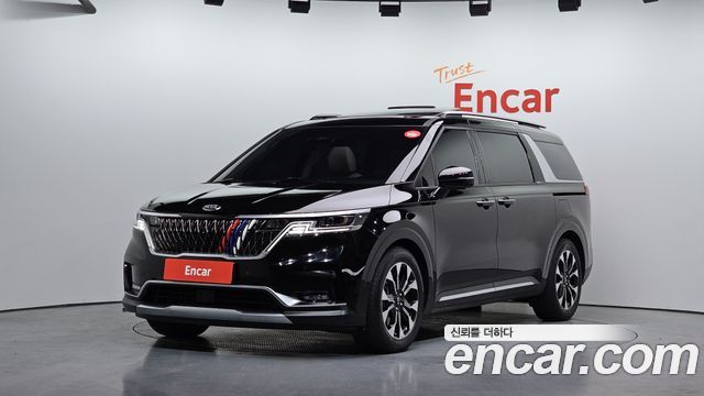 Kia Canival 2021 — photo 1