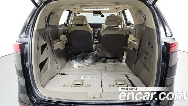 Kia Canival 2021 — photo 20