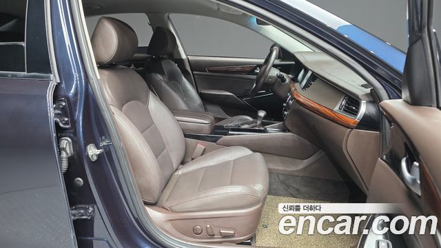 Kia K7 2017 — photo 11