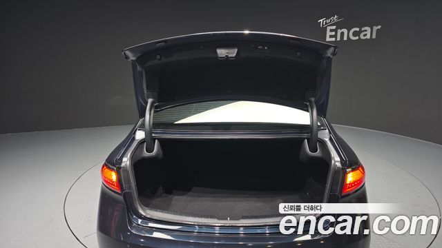 Kia K7 2017 — photo 20