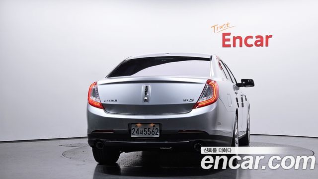 Lincoln MKS 2013 — photo 4