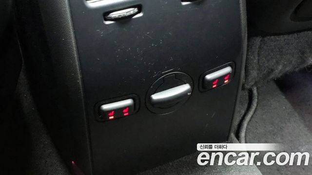 Lincoln MKS 2013 — photo 19