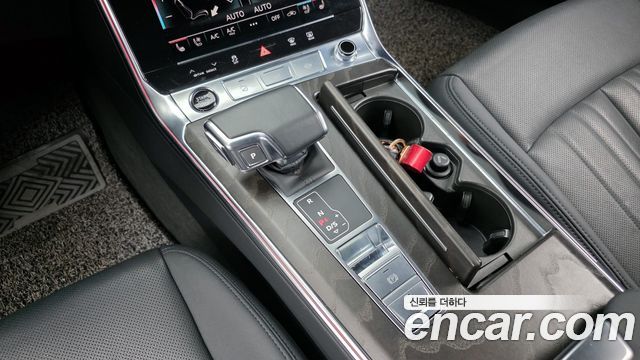 Audi A6 2022 — photo 9