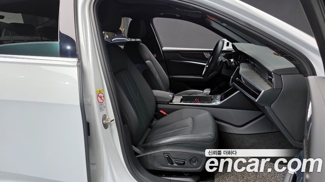 Audi A6 2022 — photo 10