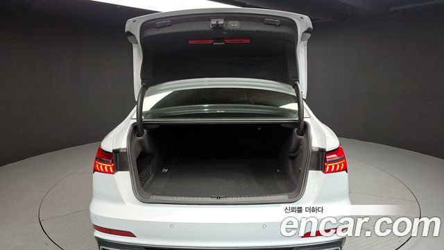 Audi A6 2022 — photo 20