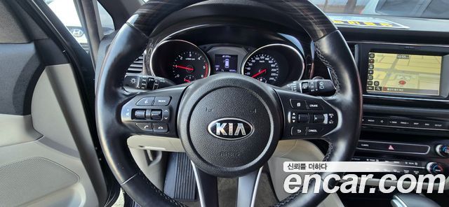 Kia Canival 2020 — photo 7
