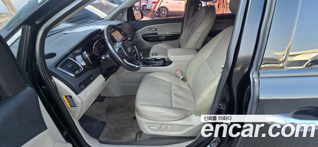 Kia Canival 2020 — photo 14