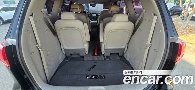 Kia Canival 2020 — photo 16