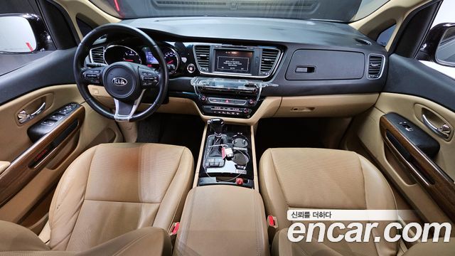 Kia Canival 2016 — photo 7