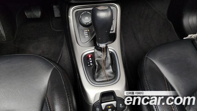 Jeep Compass 2018 — photo 9