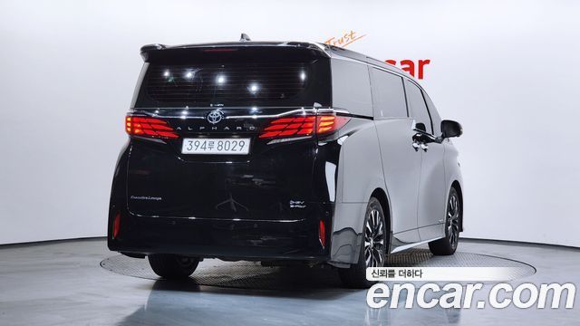 Toyota Alphard 2024 — photo 2
