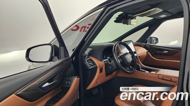 Toyota Alphard 2024 — photo 10