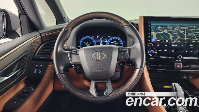 Toyota Alphard 2024 — photo 13
