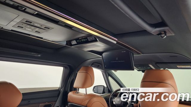 Toyota Alphard 2024 — photo 19