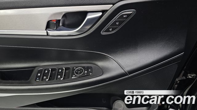 Hyundai Grandeur 2017 — photo 18