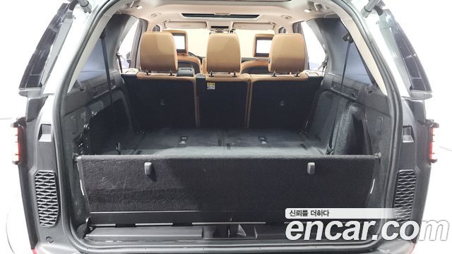 Land Rover Discovery 2018 — photo 20
