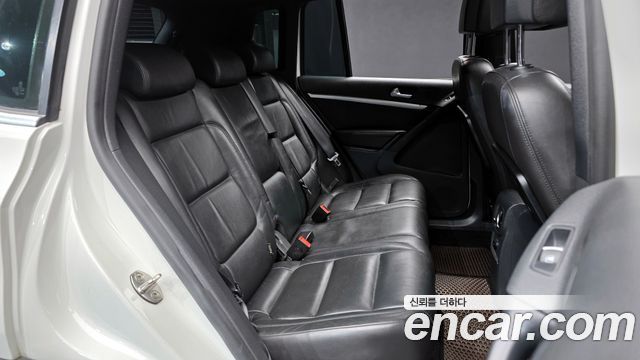 Volkswagen Tiguan 2013 — photo 12