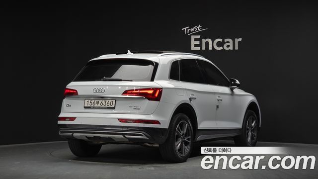 Audi Q5 2021 — photo 2