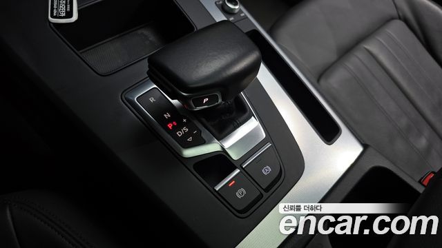 Audi Q5 2021 — photo 9