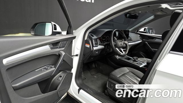 Audi Q5 2021 — photo 11