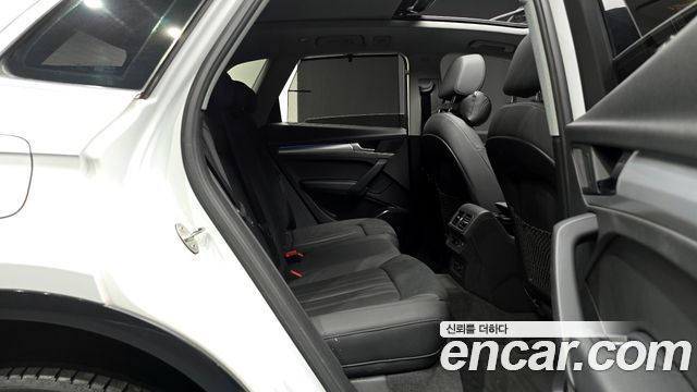 Audi Q5 2021 — photo 12
