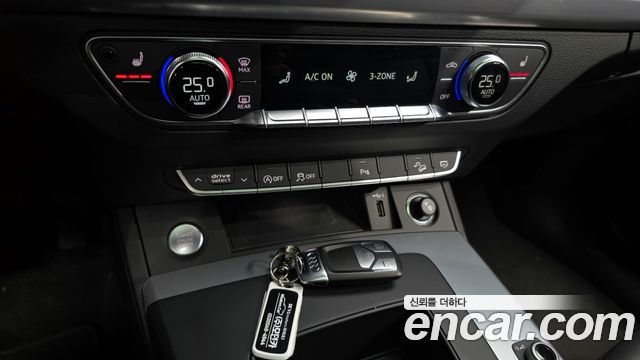 Audi Q5 2021 — photo 16