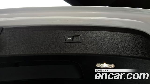 Audi Q5 2021 — photo 20