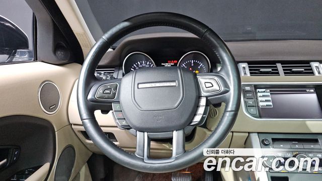 Land Rover Range Rover Evoque 2015 — photo 11