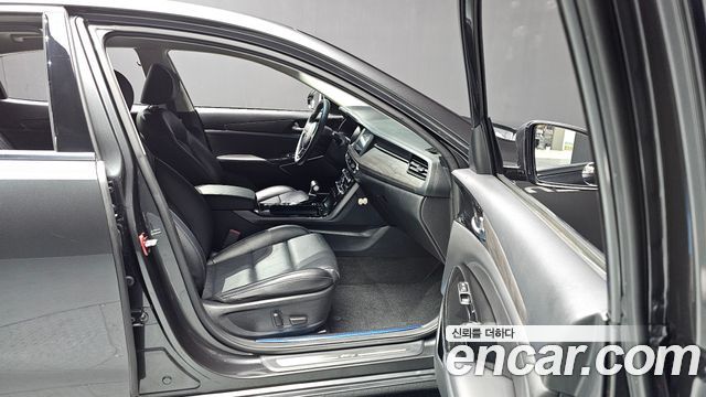 Kia K7 2021 — photo 11
